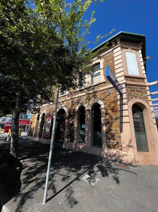 Studio 436/247 Gouger In The City Ex Hotel Room Adelaide Exterior photo